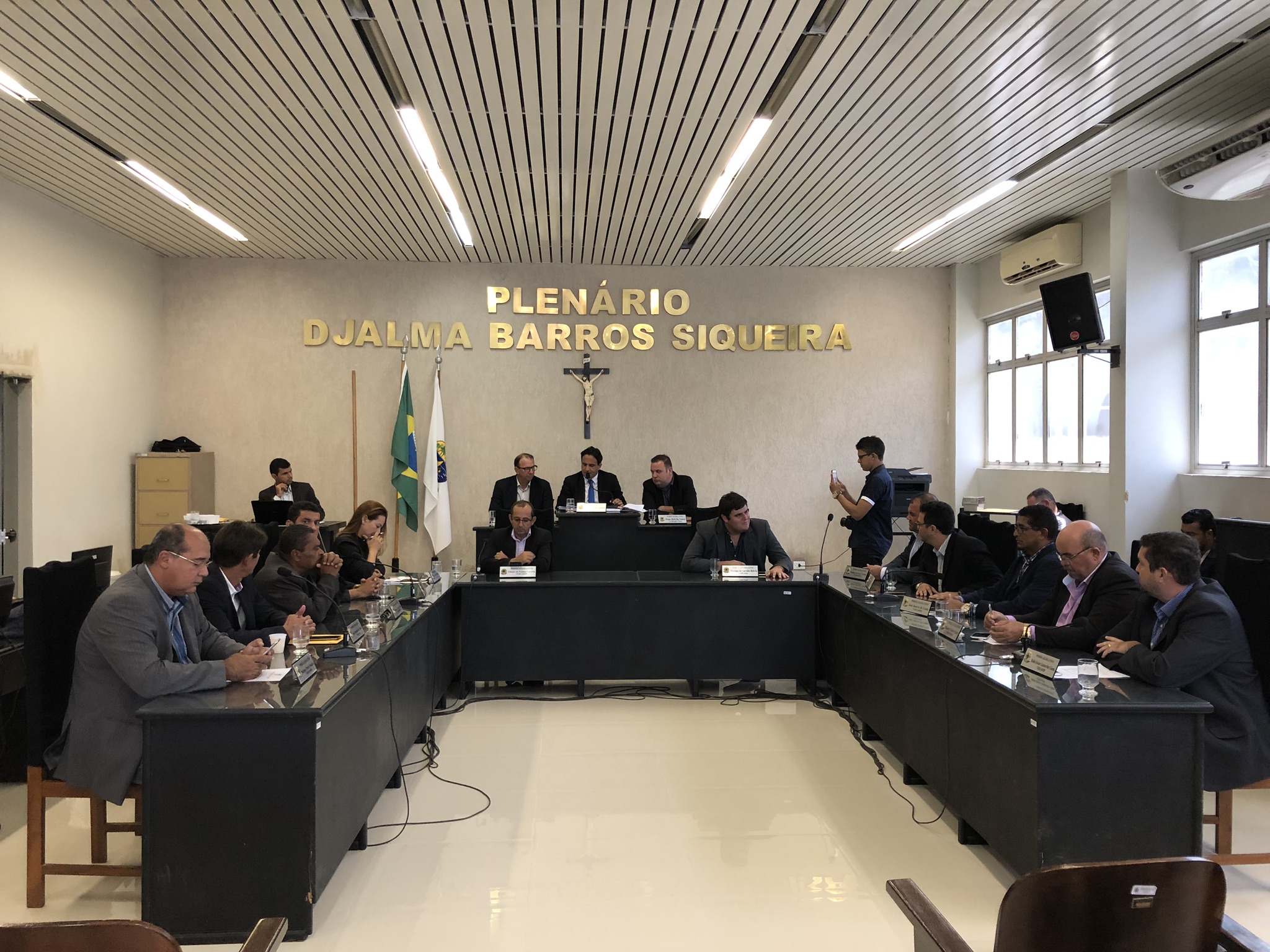 Vereadores apresentam e aprovam projetos na 87° sessão ordinária da Casa