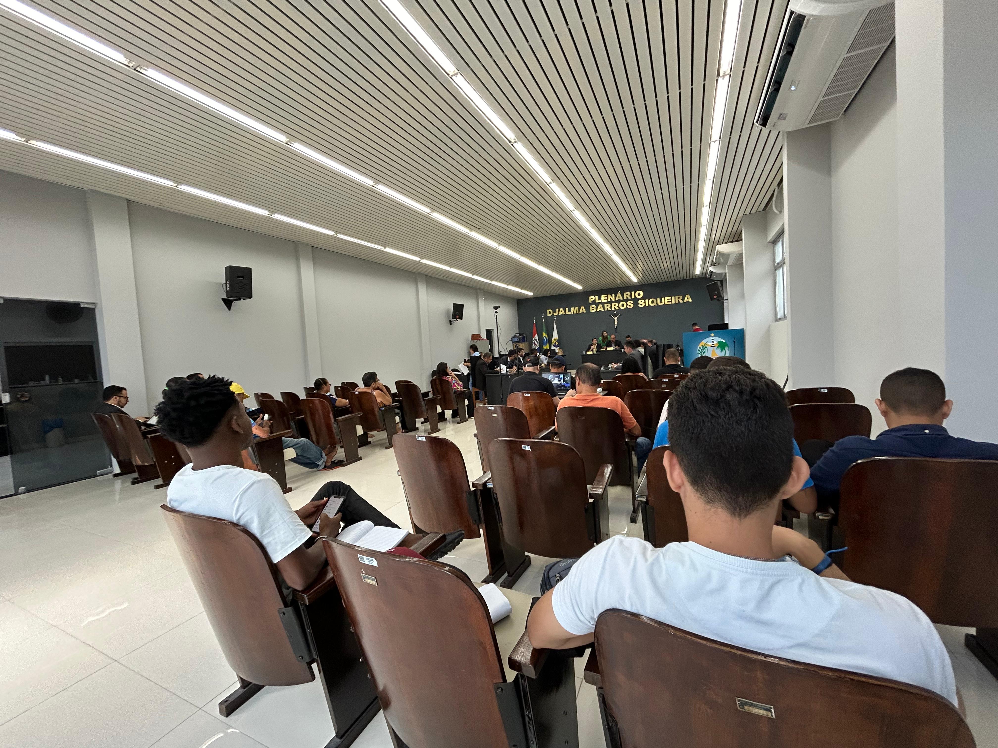 Sessão tem entrada de PL para aplicação do piso da enfermagem