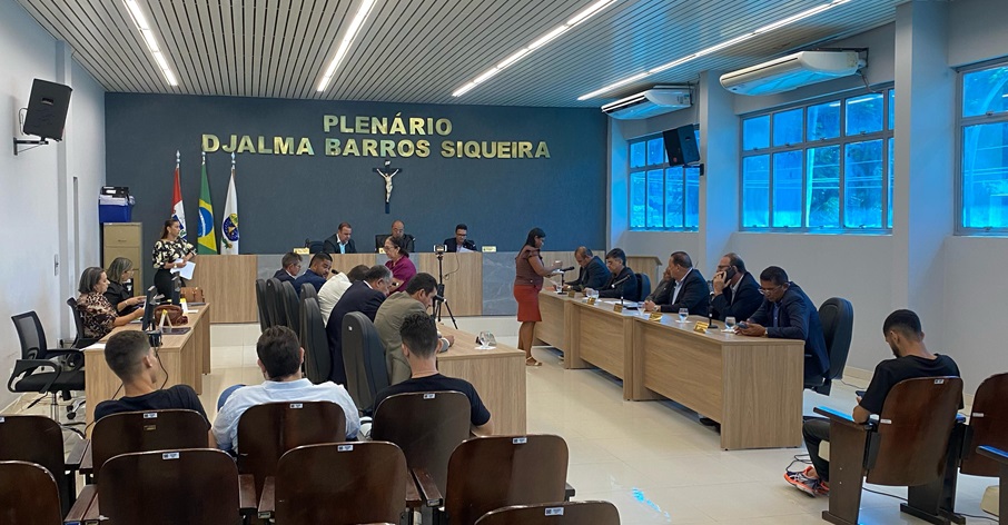 Sessão tem apresentação de Indicações cobrando ações do município