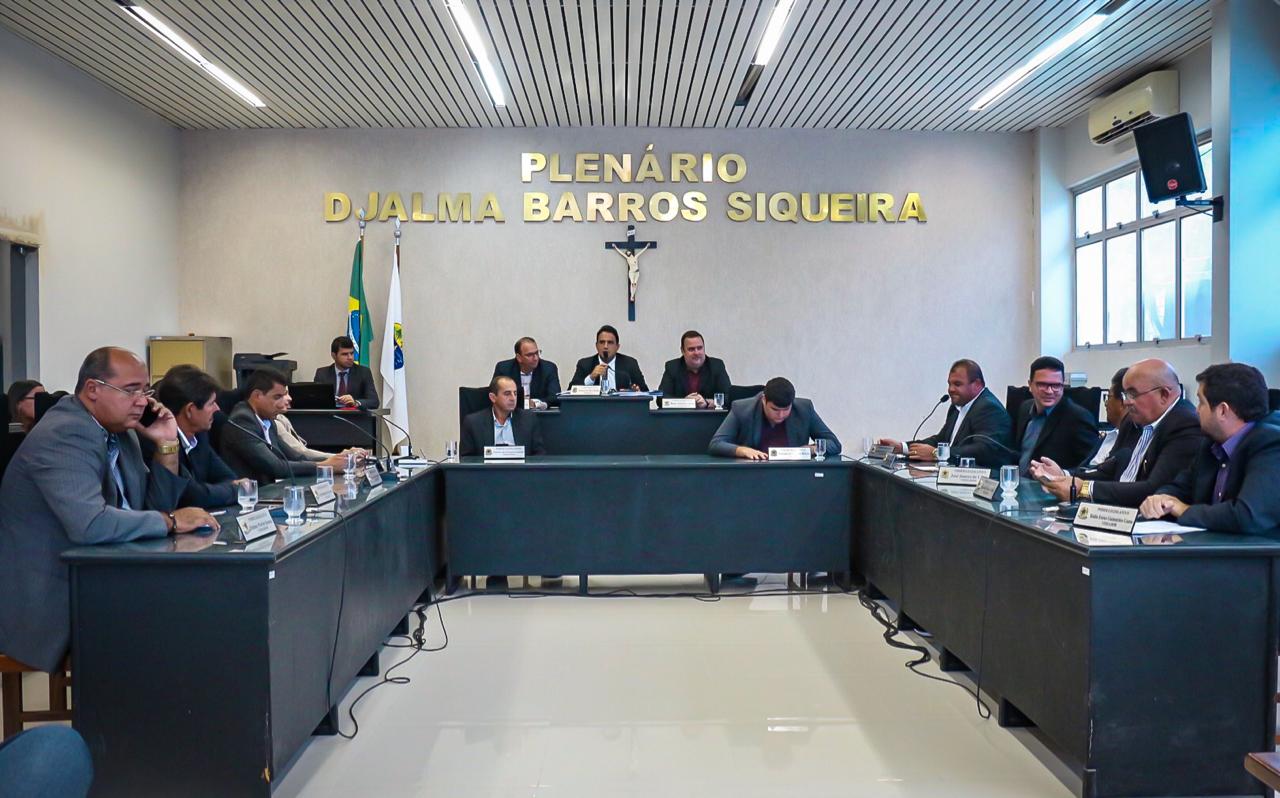 Vereadores aprovam PLs do Legislativo e Executivo e apresentam demandas em Sessão