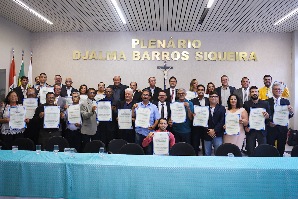 Vereadores promovem entrega de Comendas e Títulos honorários na Câmara de Coruripe