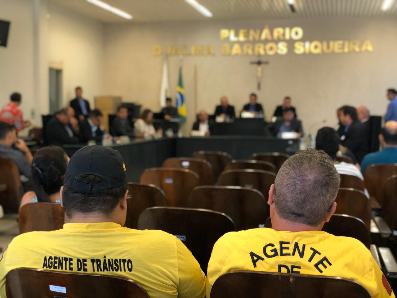 Câmara recebe pautas do Executivo e vereadores apresentam propostas em sessão